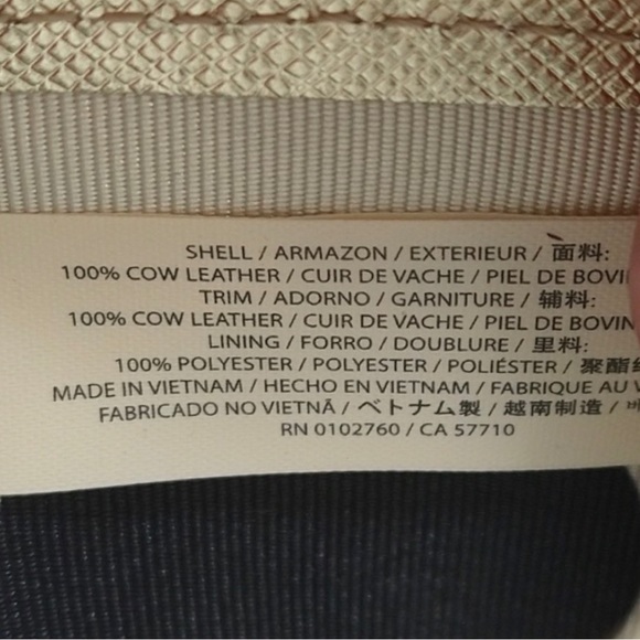 NWOT Kate Spade gold metallic leather wallet/wristlet. Perfect clutch or wallet! - Picture 8 of 11